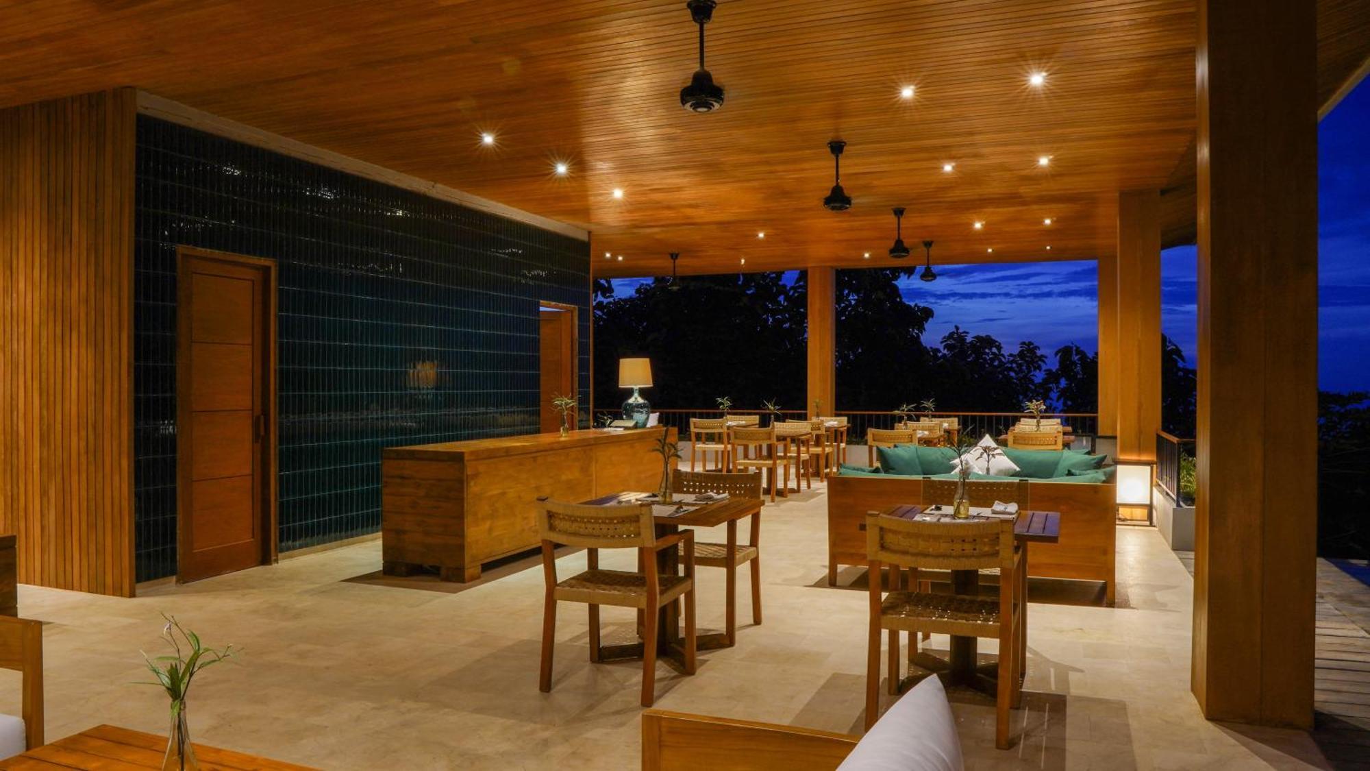 Sanglung Villas & Suites Kubutambahan  ภายนอก รูปภาพ