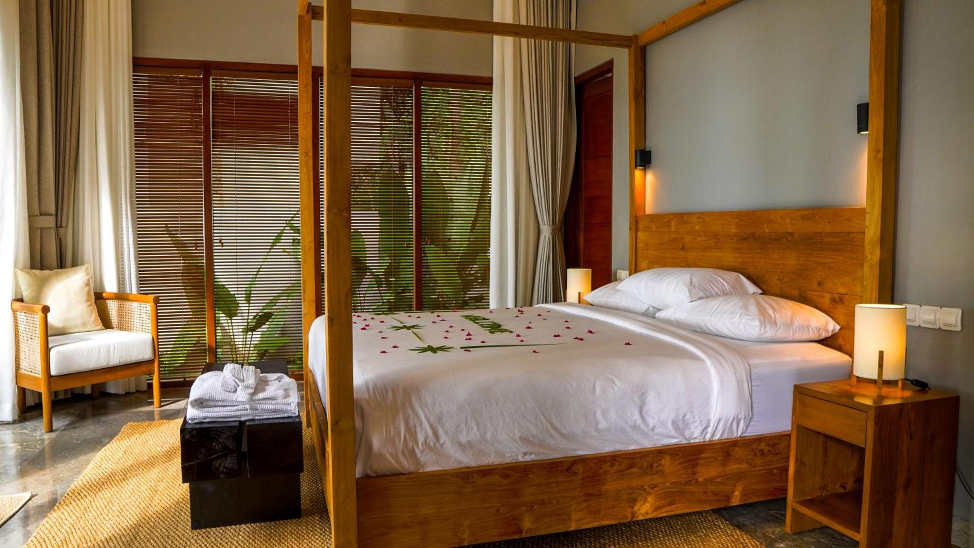 Sanglung Villas & Suites Kubutambahan  ห้อง รูปภาพ