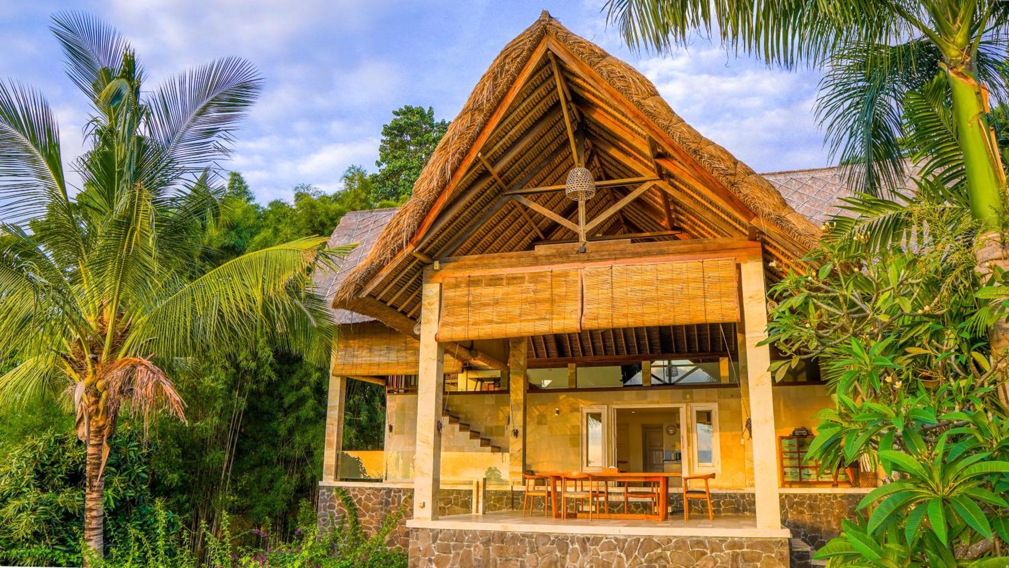Sanglung Villas & Suites Kubutambahan  ห้อง รูปภาพ